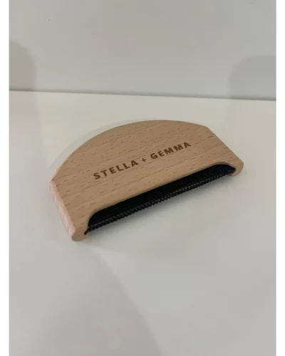 Stella + Gemma Natural Knitwear Depilling Comb