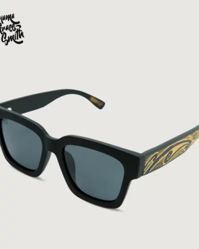 Moana Road Sunnies Miriama Grace-Smith He Timatanga Hou